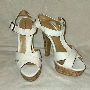 Madden Girl size 7 White Platform Sandals